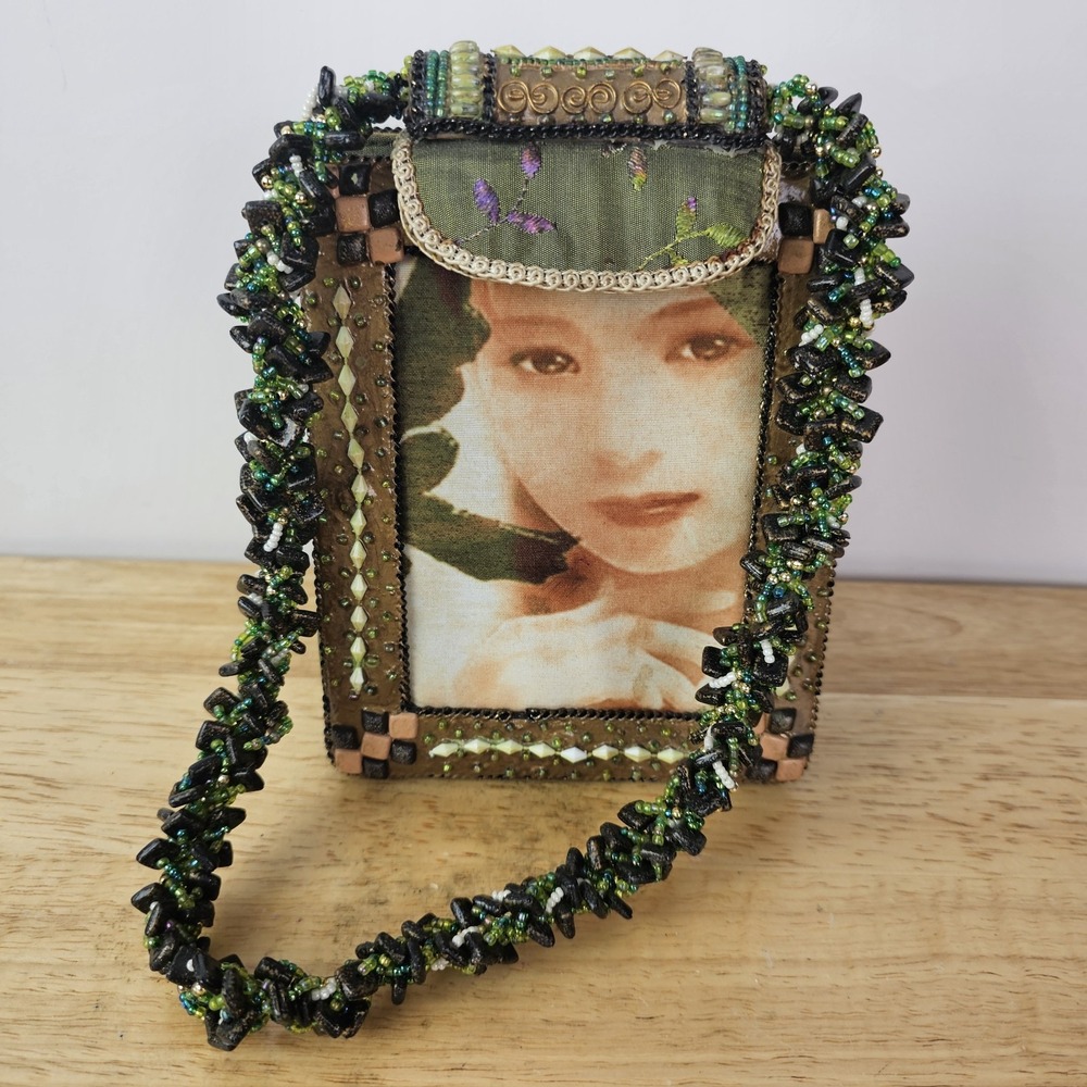 Mary Frances Asian Face Girl Portrait Art Collectors Beaded Handle Bag Green‎